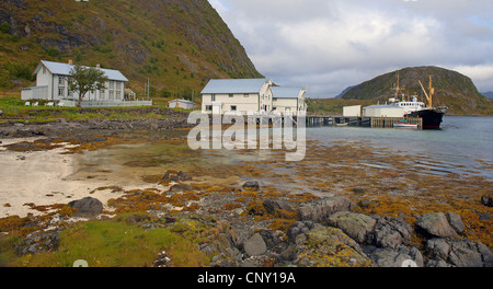Hafen der Siedlung Tinden auf Tinds ya, auf der die vier Inseln der Vester Len, Norwegen, Vester Len, Tinden Stockfoto