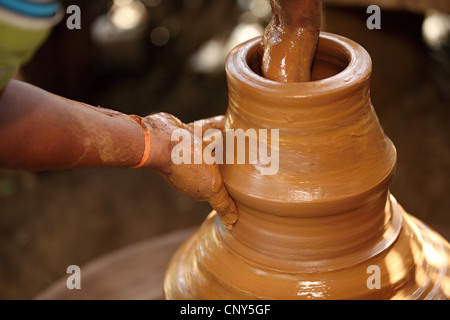 Töpferei in Südindien zu machen Stockfoto