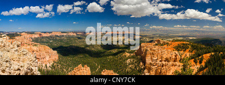 Panoramaansicht des Bryce Canyon von Rainbow Point, USA, Utah, Bryce-Canyon-Nationalpark, Colorado-Plateau Stockfoto