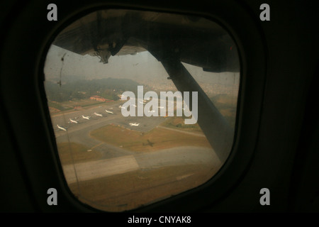 Abflug von einem Inlandsflug von Tribhuvan International Airport in Kathmandu, Nepal. Stockfoto