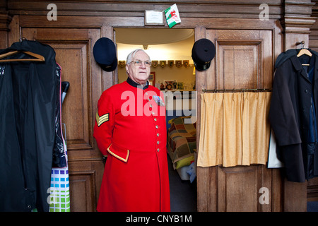 Offizieruniform, Chelsea Pensionär, innerhalb eines Rentner "Geburten" bei The Royal Hospital Chelsea, Chelsea, London, England, Vereinigtes Königreich Stockfoto