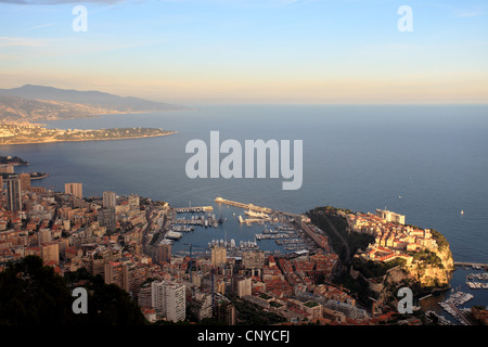 Draufsicht auf das Fürstentum Monaco und der Palast bis Le Rocher Stockfoto