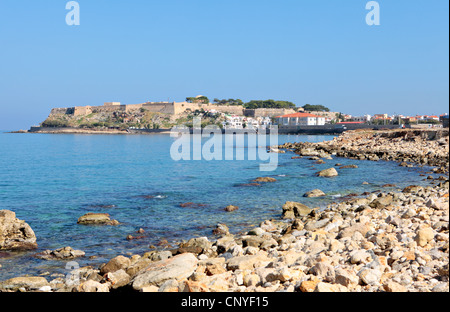 Eine Ansicht des Schlosses aus dem 16. Jahrhundert, die Festung, in der Stadt von Rethymno, Kreta, aus dem Westen. Stockfoto