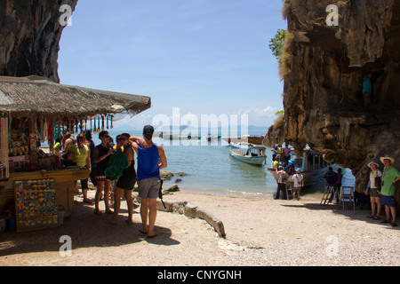 Markt auf James Bond Island in Thailand Stockfoto