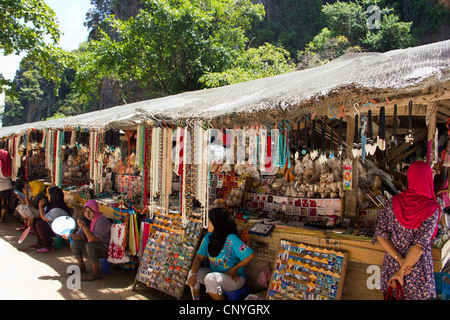 Markt auf James Bond Island in Thailand Stockfoto