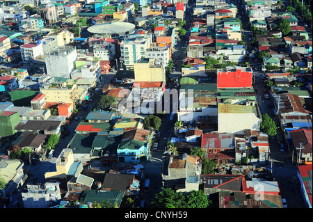 Luftbild auf Slum in Makati Bezirk - modernen Finanz- und Geschäftsviertel von Metro Manila, Philippinen Stockfoto