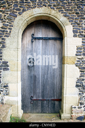 Die Kirche St. Martha auf der Hill Chilworth Surrey UK Stockfoto