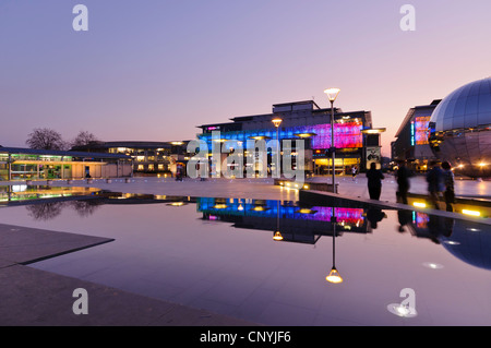 Millennium Square im Zentrum Stadt von Bristol, UK Stockfoto