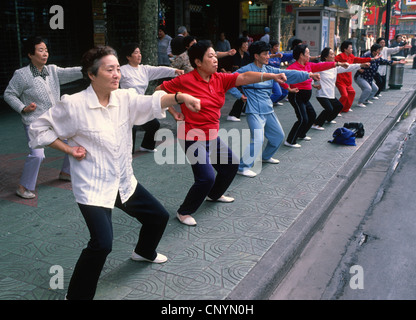 China, Shanghai, Nanjing Road, Tai Chi, Übungen, Menschen, Stockfoto