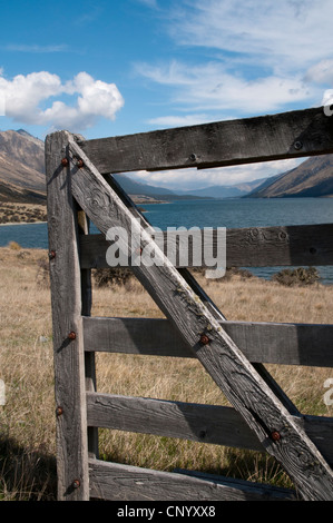 Die Mavora Seen spiegeln der südlichen Alpen in Neuseeland. Teile des Films "Herr der Ringe entstanden an den Ufern. Stockfoto