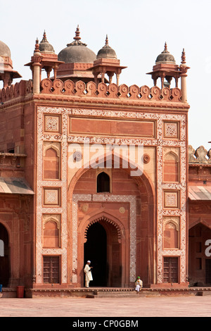 Fatehpur Sikri, Uttar Pradesh, Indien. Shahi Darwaza (Osttor) von der Jama Masjid (Moschee Dargah). Stockfoto