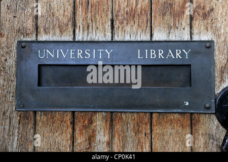 Universität Bibliothek Briefkasten in Durham city Stockfoto