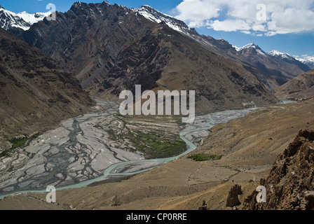 Zusammenfluss von River Spiti und Fluss Pin, Blick vom Dhankar Kloster, Spiti Tal, indischen Himalaya Stockfoto