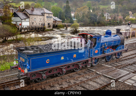 Eisenbahn Llangollen Ex Caledonian Railway 812 Klasse 0-6-0 Nr. 828 in LLangollen entfernt. Stockfoto