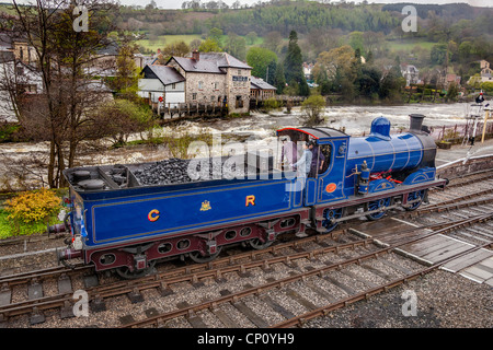 Eisenbahn Llangollen Ex Caledonian Railway 812 Klasse 0-6-0 Nr. 828 in LLangollen entfernt. Stockfoto