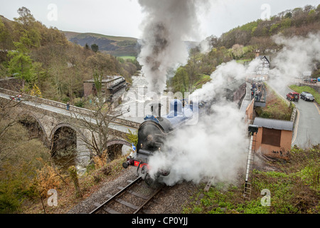 Llangollen Eisenbahn Ex Caledonian Railway 812 Klasse 0-6-0 Nr. 828 in Berwyn Station. Stockfoto