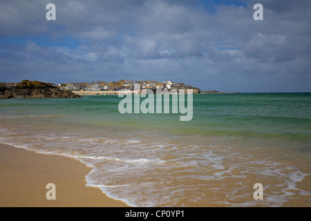 Ein Blick über Porthminster Strand, mit Blick in Richtung St.Ives - St.Ives, Cornwall Stockfoto