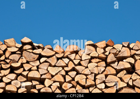 Brennholz-Stapel Stockfoto