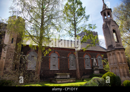 St. Maria-Magdalena-Gemeinde auf Kirche gehen in Richmond - London Stockfoto