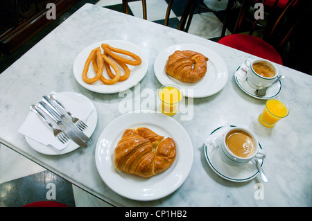 Frühstück für zwei Personen. Madrid, Spanien. Stockfoto