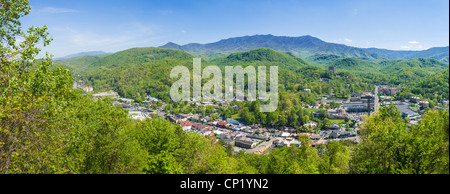 Luftaufnahmen der Stadt von Gatlinburg in den Smokey Mountains in Tennessee Stockfoto