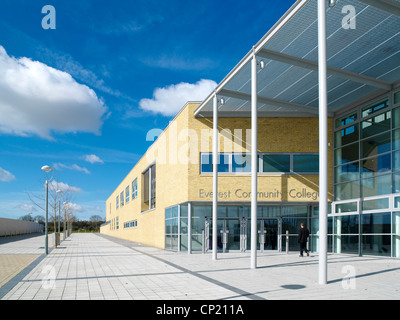 Hampshire County Council Sir John Hunt des Everest, Basingstoke. Stockfoto