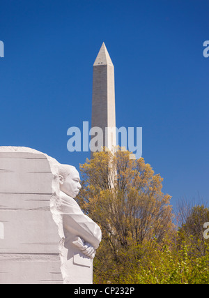 WASHINGTON, DC, USA - Martin Luther King Memorial und Washington Monument. Stockfoto