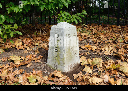 TRI-COUNTY GRENZE MARKER STEIN VON LANCASTER LIBANON UND DAUPHIN COUNTY, PENNSYLVANIA Stockfoto