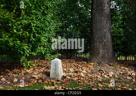 TRI-COUNTY GRENZE MARKER STEIN VON LANCASTER LIBANON UND DAUPHIN COUNTY, PENNSYLVANIA Stockfoto