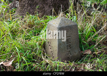 TRI-COUNTY GRENZE MARKER STEIN VON LANCASTER LIBANON UND DAUPHIN COUNTY, PENNSYLVANIA Stockfoto