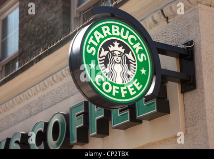 Starbucks unterzeichnen Logo London UK Stockfoto