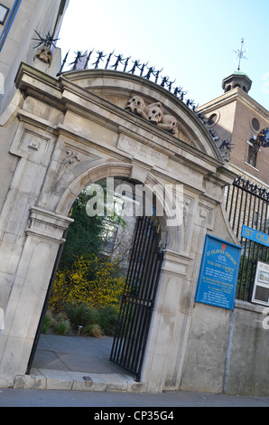 Tor Einfahrt St Olave Church, London Stockfoto