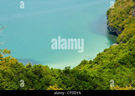 Insel und das Meer im Golf von Thailand. Stockfoto