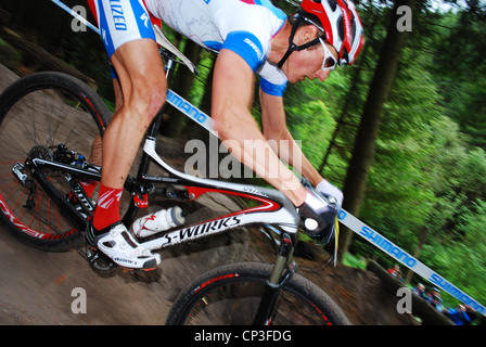 Rennfahrer in der 2011 UCI XC Mountain Bike-Runde, Dalby Forest, Großbritannien Stockfoto
