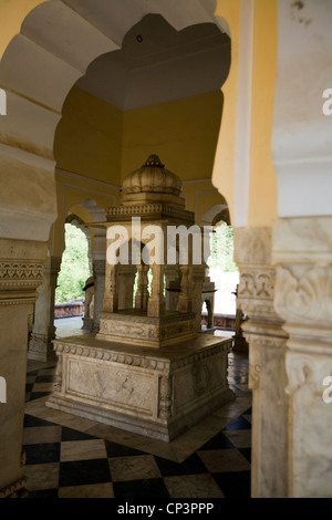 Die Ehrenmale der Maharadschas im königlichen Gaitor (Gatore Ki Chhatryan), Jaipur, Indien Stockfoto