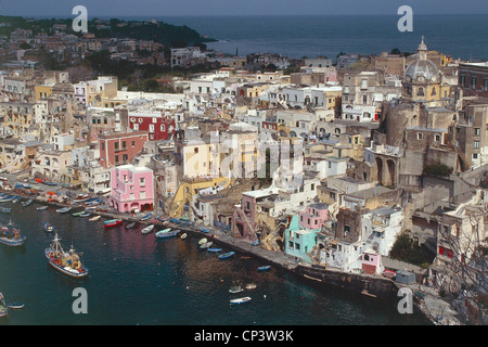 Campania - Insel Procida (Na). Blick auf Marina di Corricella von Terra Murata Stockfoto