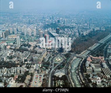 CHILE - SANTIAGO, Ansicht mit Avenida Libertador General Bernardo O'Higgins Stockfoto