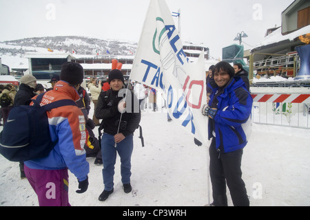 Piemont - Sestriere (auf) - Fans am XX Olympische Spiele in Turin 2006 Stockfoto