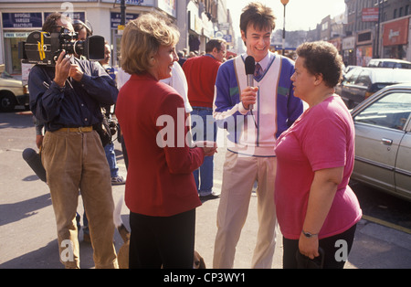 Kevine Devin 1991 Moderator der TV Programm, das Leben mit Esther Rantzen London UK 1990 s UK HOMER SYKES Stockfoto