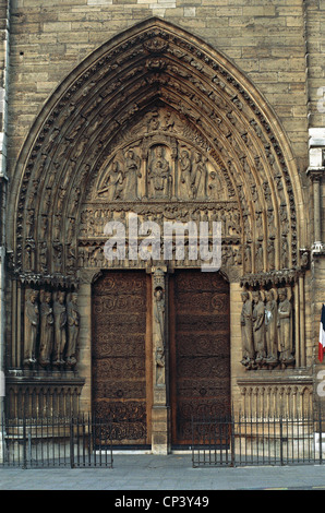 Frankreich - Ile-de-France - Paris. Kathedrale von Notre Dame. Detail: Portal von St. Anne. Stockfoto