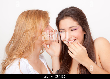 Teens Flüstern und Klatsch Stockfoto