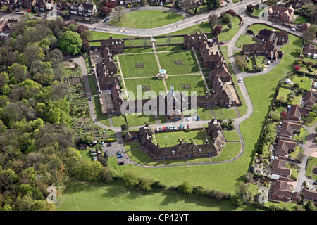 Luftbild von The Richard Watts und die Stadt von Rochester Armenhäuser Wohltätigkeitsorganisationen, Rochester, Kent Stockfoto