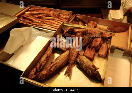 Deutschland - Bremen - Bremerhaven. Franke-Fischerei-Industrie. Geräucherter Fisch Stockfoto