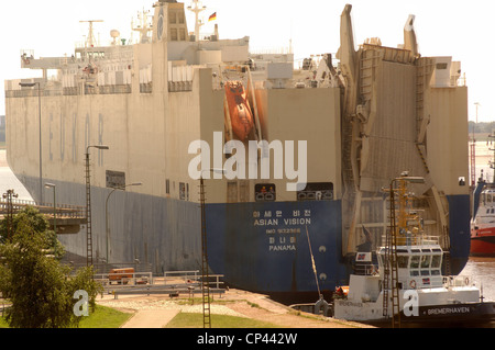 Deutschland - Bremen - Bremerhaven. Porto. Heck eines Schiffes Stockfoto