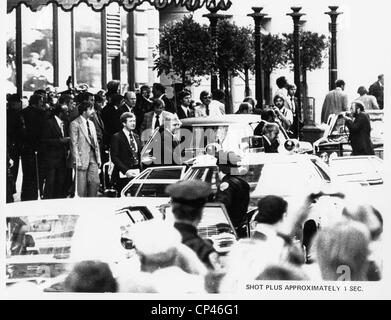 Szene in San Francisco ca. eine Sekunde nach Sara Jane Moore Attentat auf Präsident Gerald Ford auf Sept verübte. Stockfoto