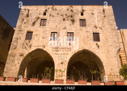 Fassade des Marie Baz Wachsfigurenkabinetts, Deir al-Qamar, Chouf Berge, Libanon. Stockfoto