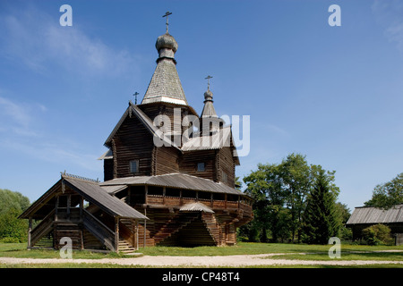 Russland, in der Nähe von Nowgorod. Vitoslavlitsy Museum der Architektur in Holz. Kirche der Geburt der Gottesmutter von Periodiki (1531) Stockfoto