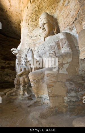 Der Bodhisattva (Buddah Statuen) in der Lin-Yan-Höhle (Höhle Nr. 3) auf die Yungang Grotten. Stockfoto