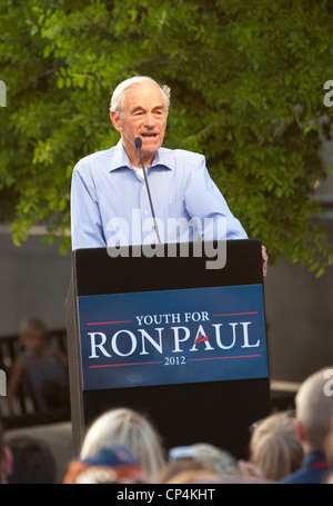 12. April 2012 San Antonio, Texas: GOP Präsidentschaftskandidaten Ron Paul endet seine Kampagne Schaukel durch seine Heimatstaat mit Stockfoto