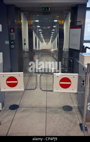 Flughafen-Gate - kein Eintrag Zeichen Stockfoto